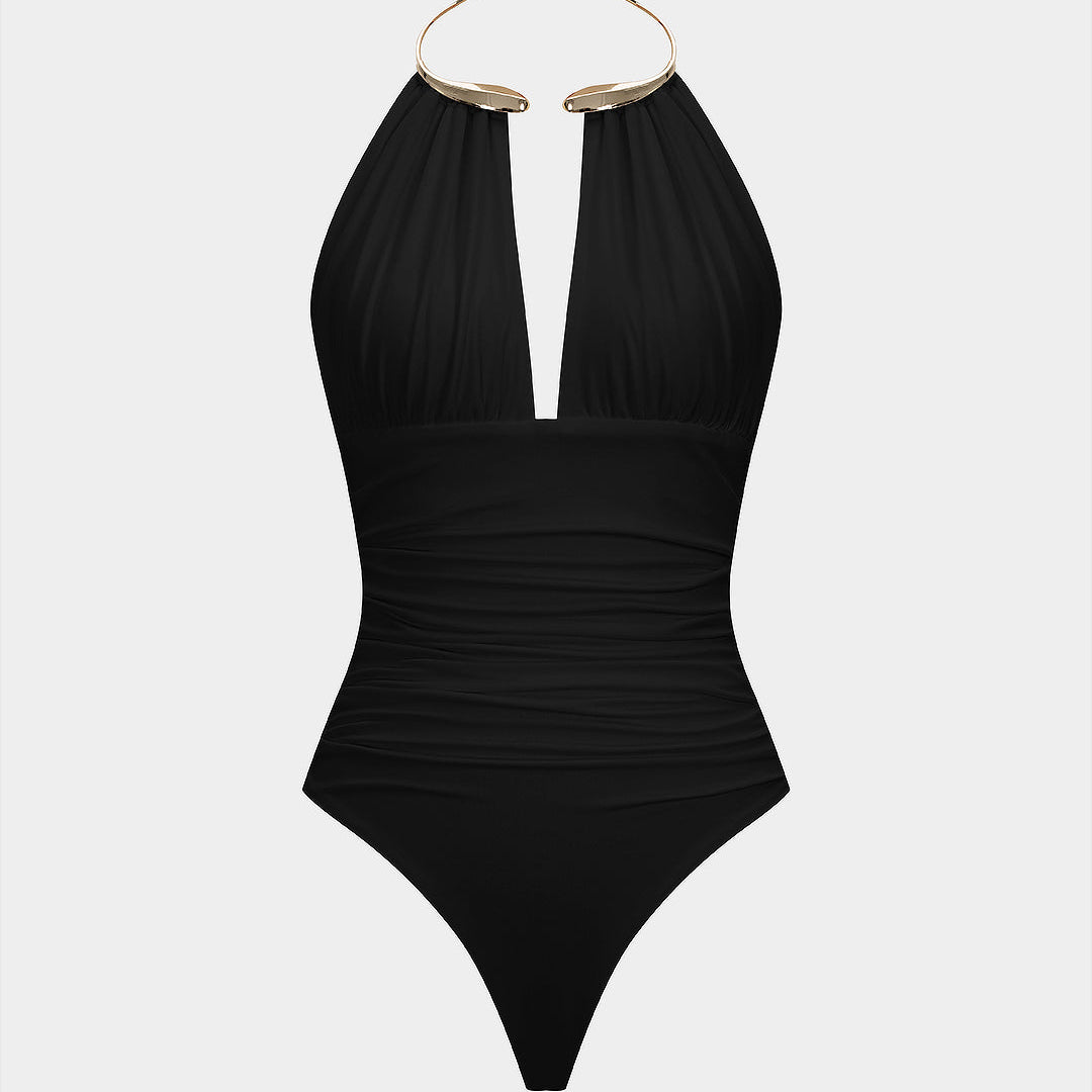 Body z dekoltem halter i metalicznym detalem