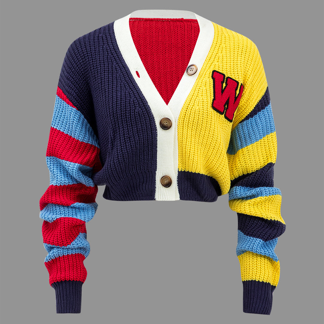 Sweter z dzianiny z kontrastowym motywem i guzikami