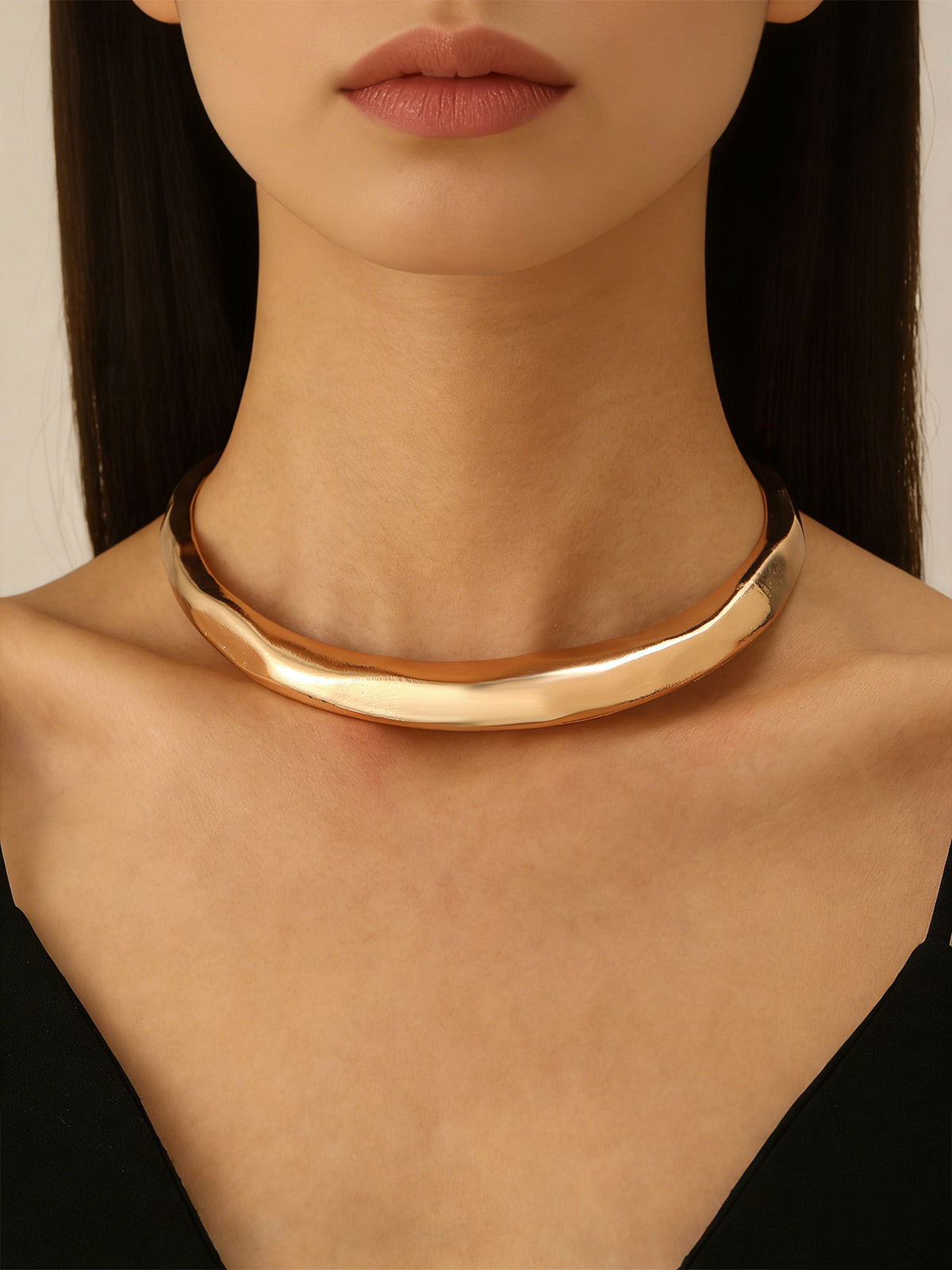 Choker z marszczonym wzorem