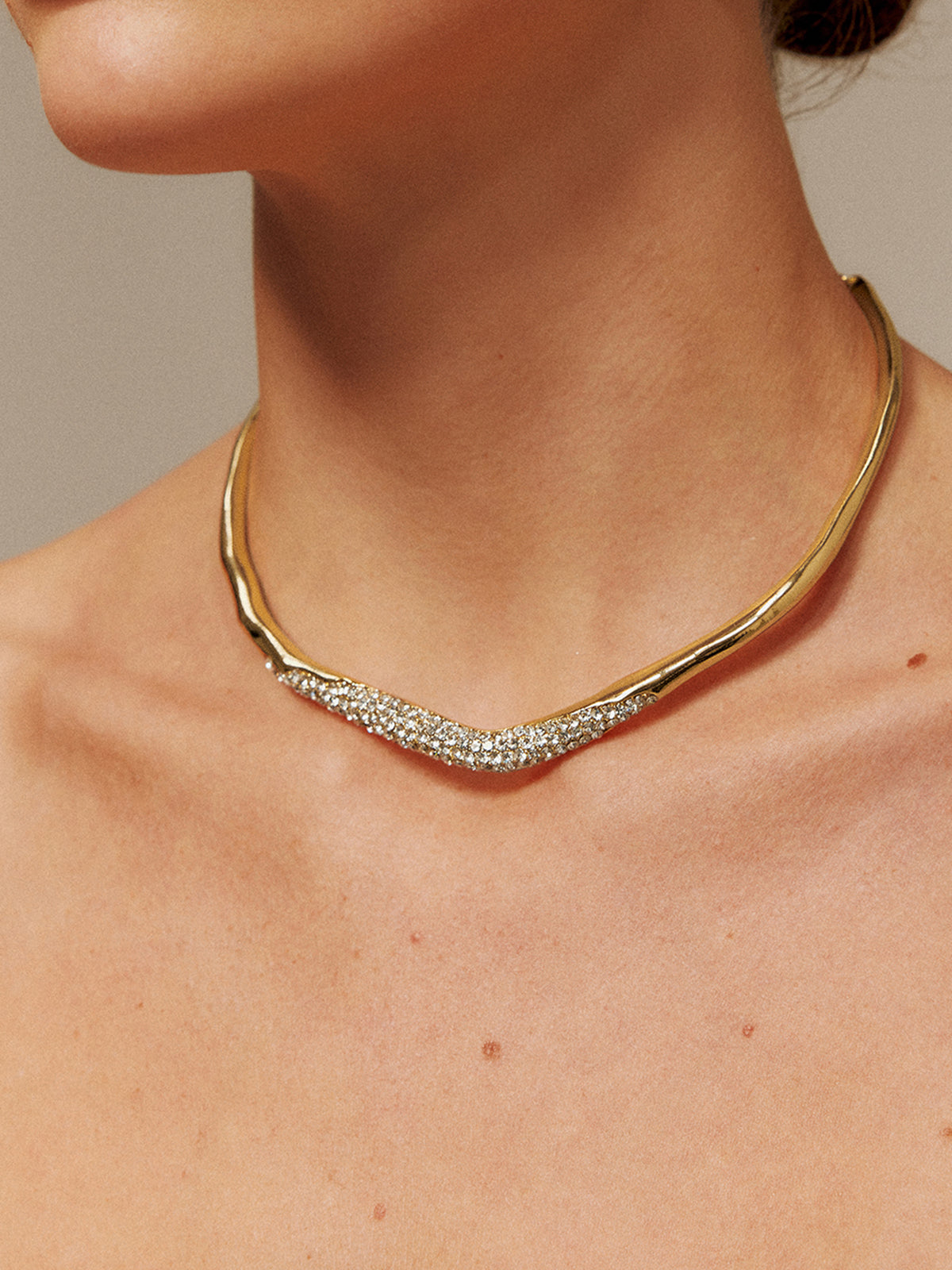 Choker z cyrkonem o nieregularnym kształcie