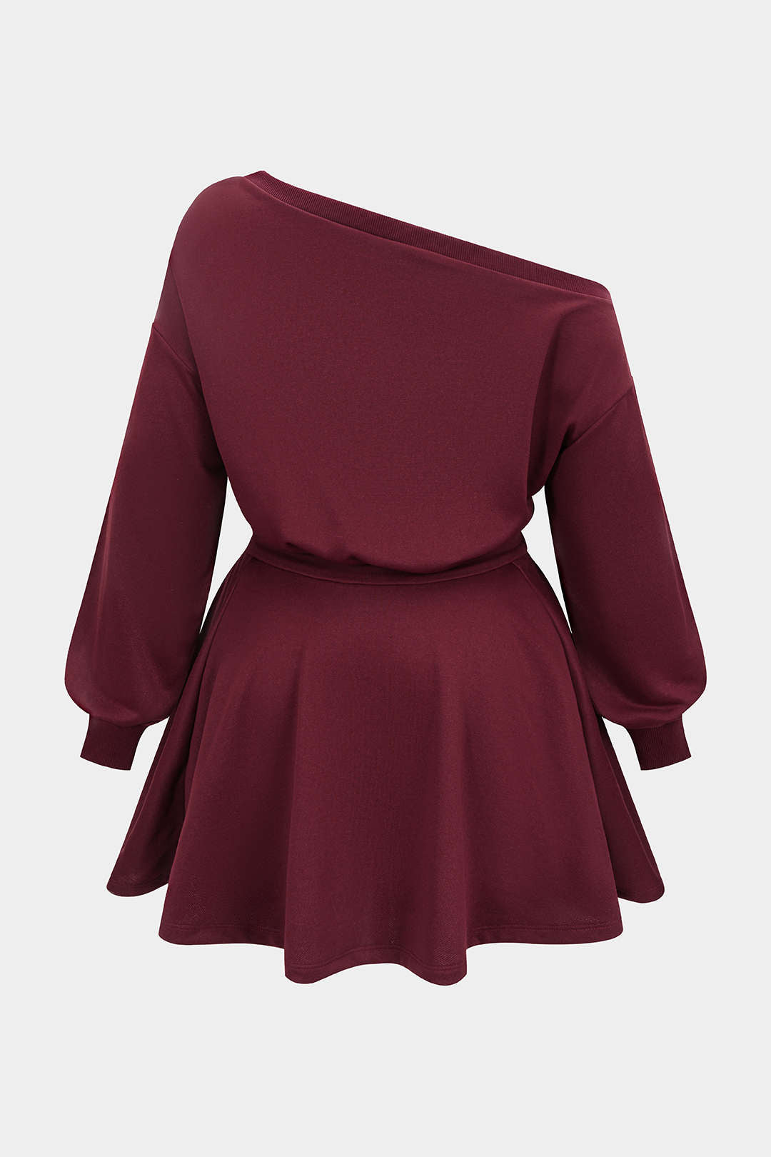 Asymetryczna mini sukienka z długimi rękawami plus size