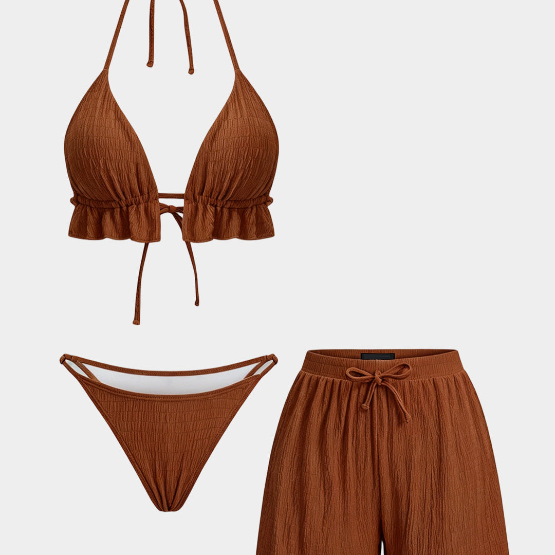 Bikini z teksturowanym topem na szyję i szortami