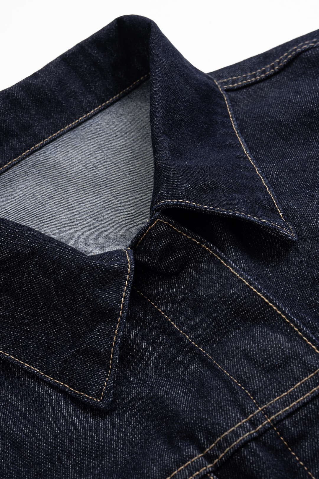 Koszula z denimu z paskiem i długimi rękawami