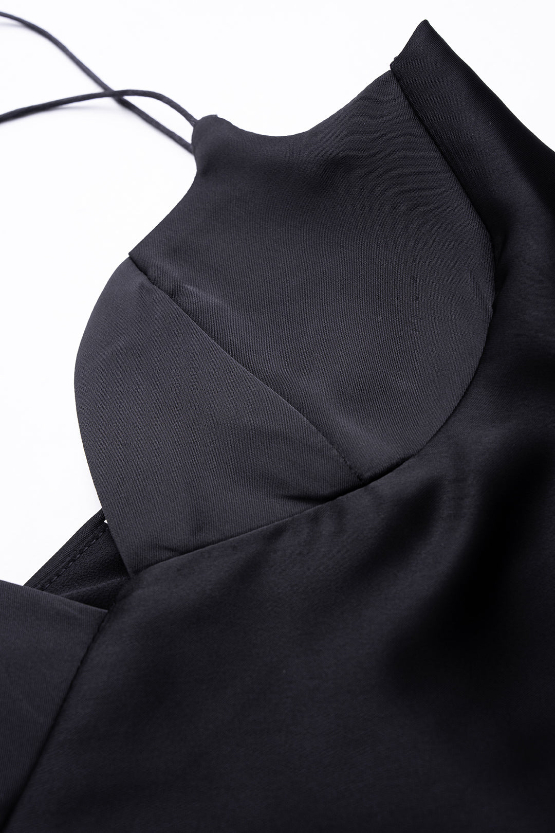 Top na ramiączkach z satyny z zamkiem