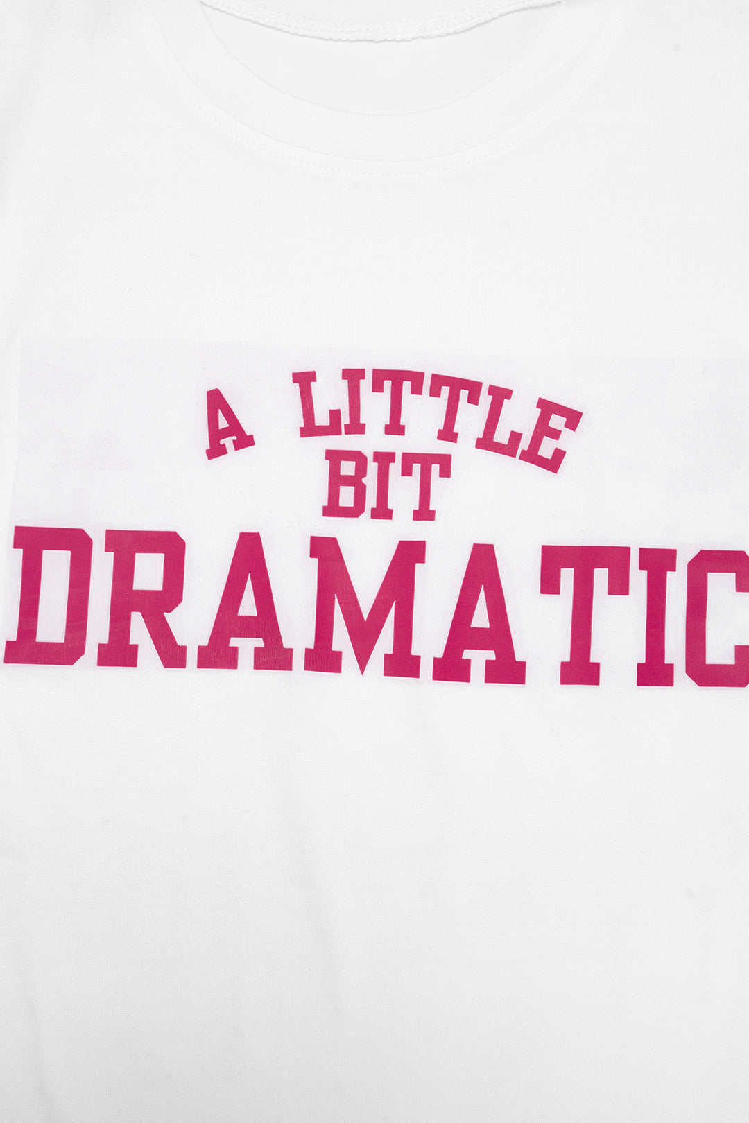 T shirt z nadrukiem literowym