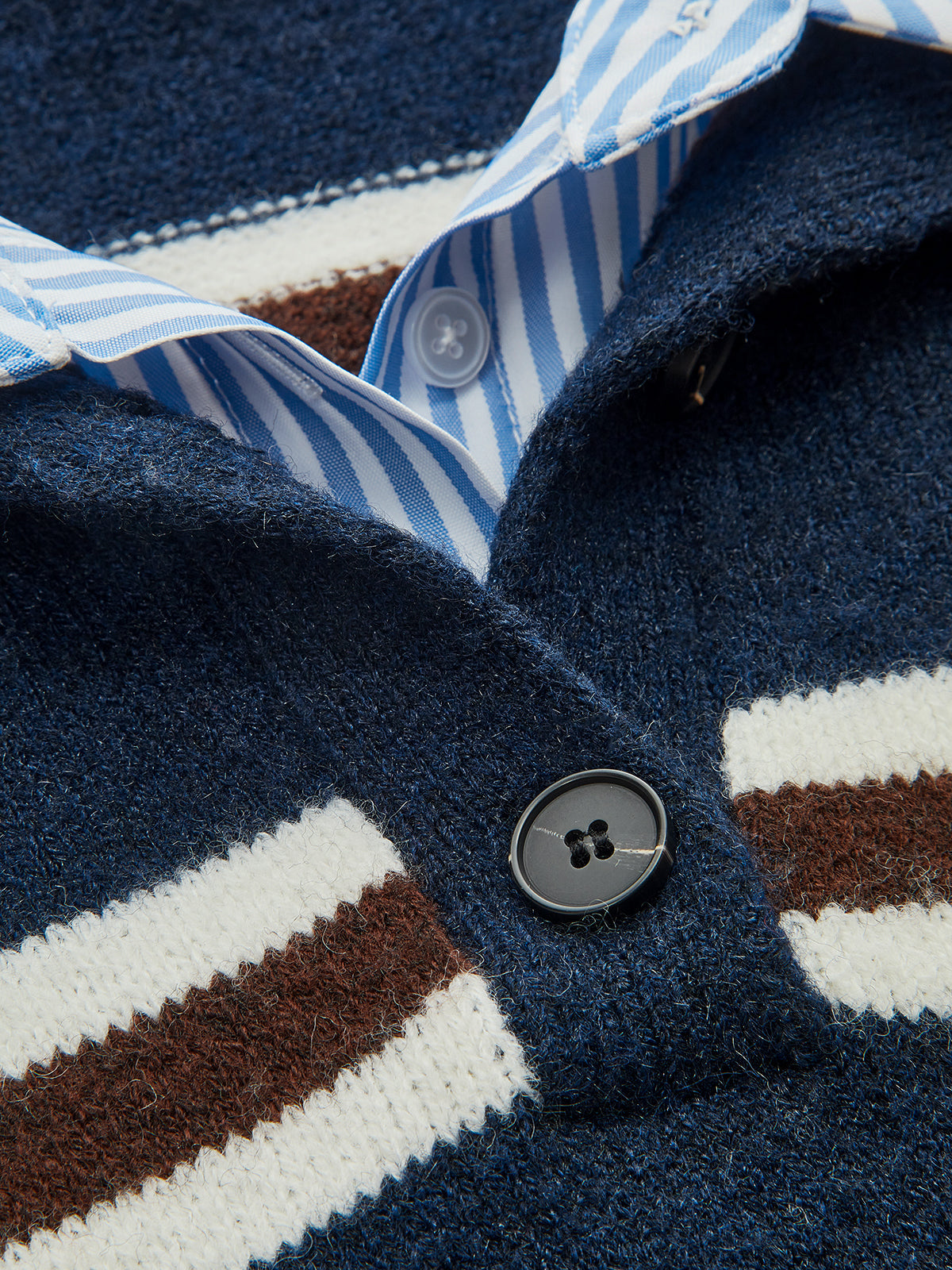 Pasiasty sweter polo z panelami