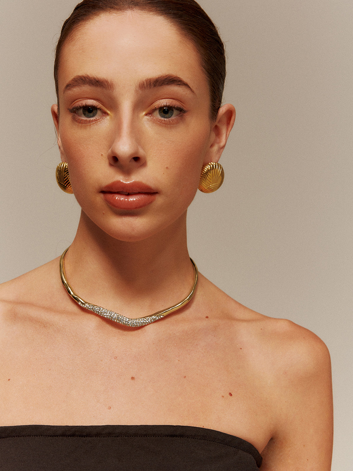 Choker z cyrkonem o nieregularnym kształcie