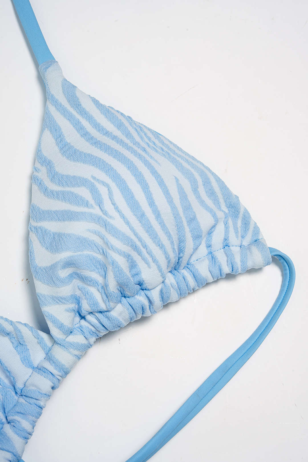 Bikini dwuczęściowe z paskami i wiązaniami