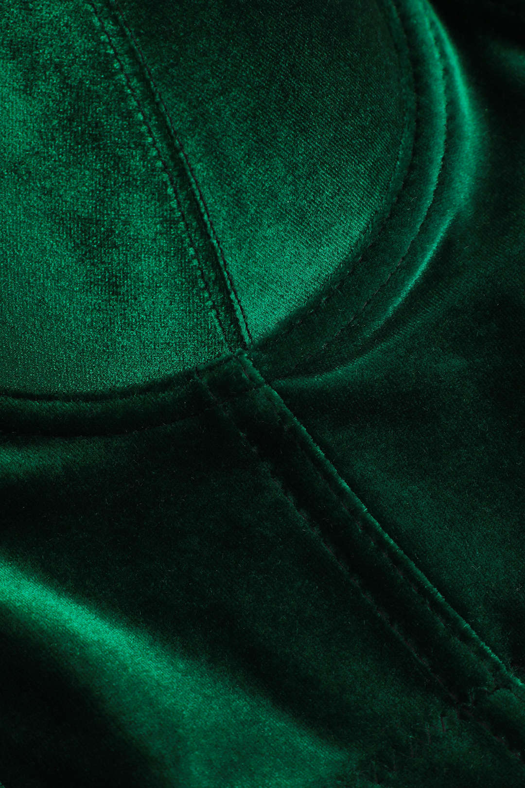 Aksamitny top bustier na cienkich ramiączkach
