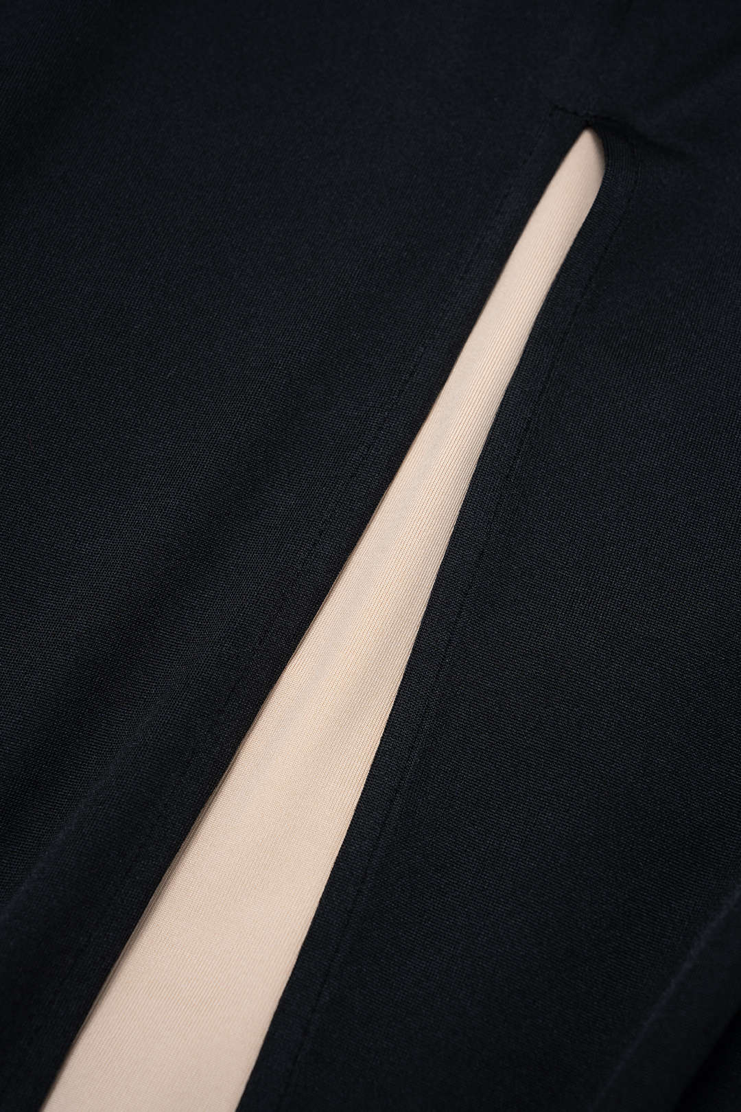 Midi sukienka bustier z tiulowymi marszczeniami