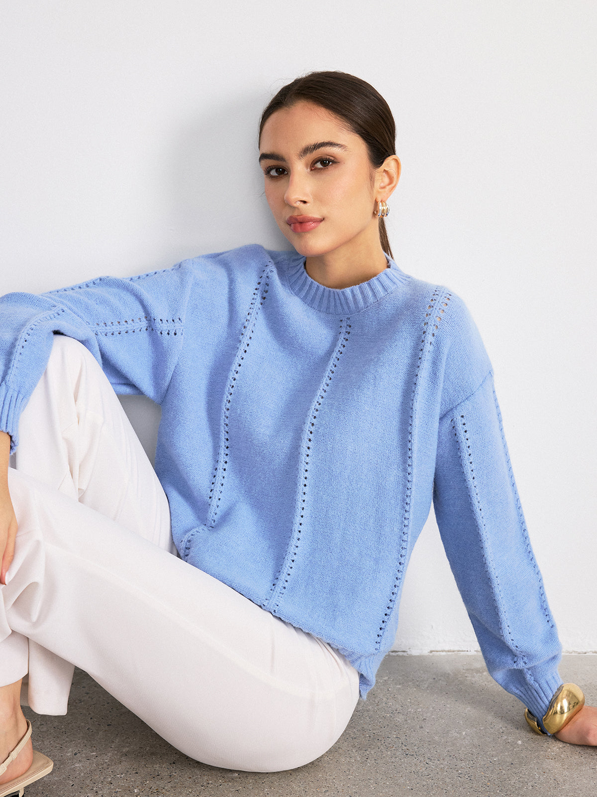 Sweter z okrągłym wycięciem