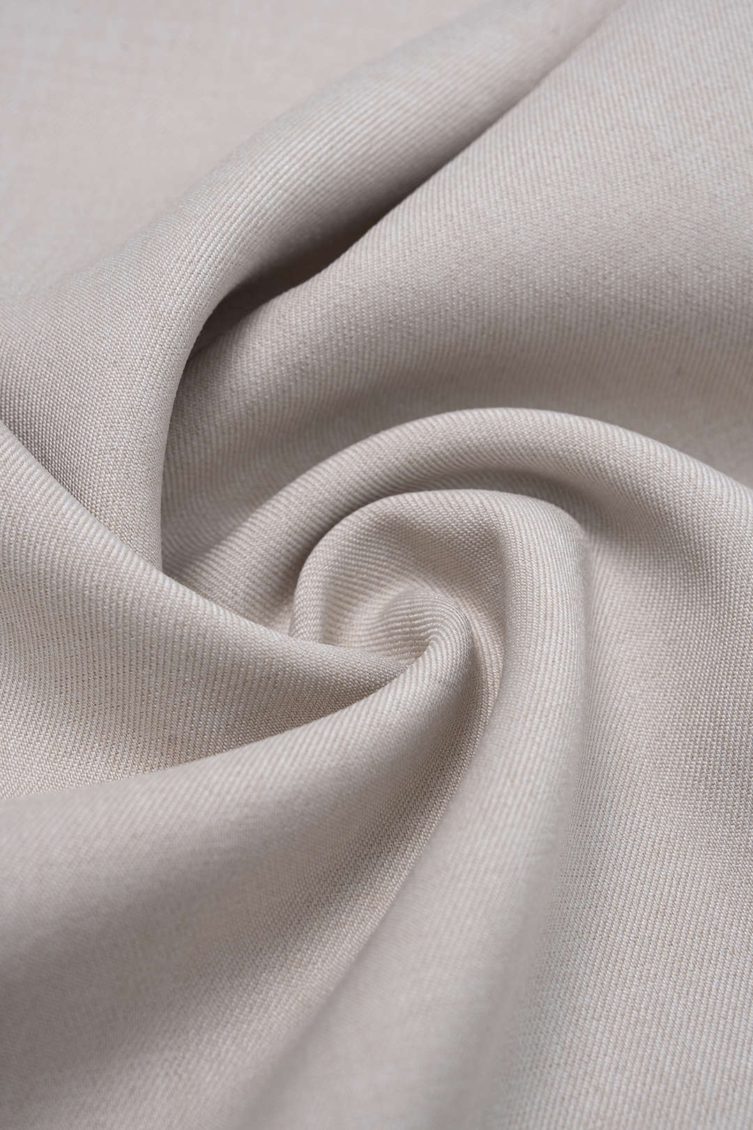 Elegancka sukienka maxi z dekoltem w serek