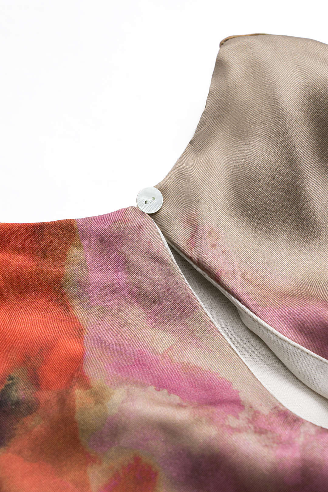 Marszczona sukienka midi z efektem tie dye