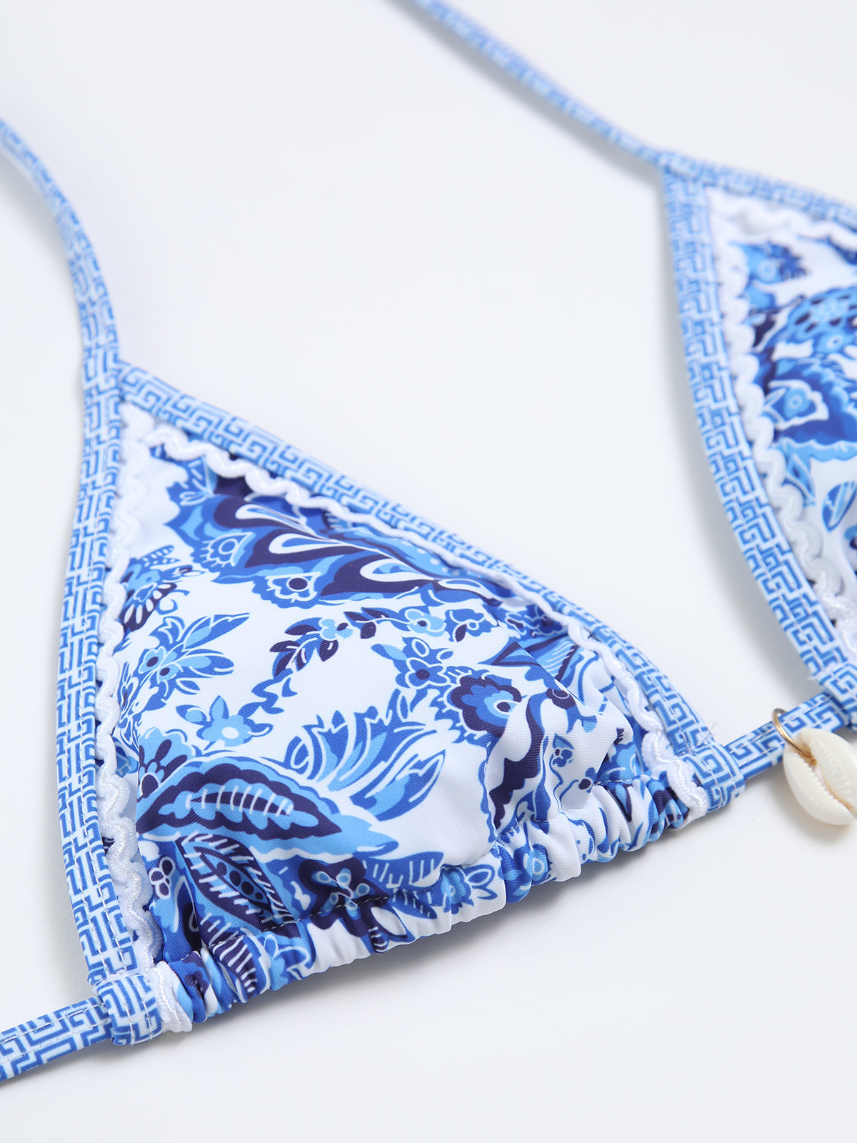 Bikini z wiązaniem przy szyi i wzorzystym motywem