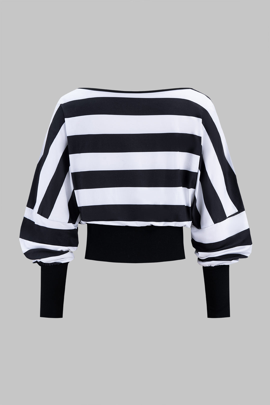 Bluzka oversize z szerokimi rękawami i dekoltem łódka