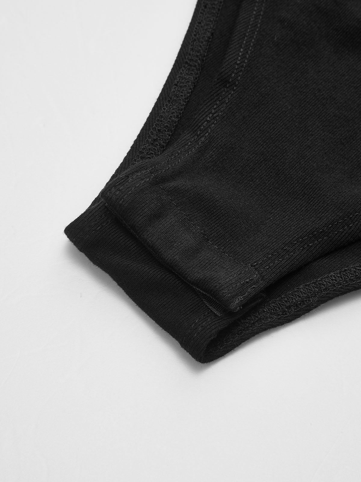 Body z siateczkowym detalem