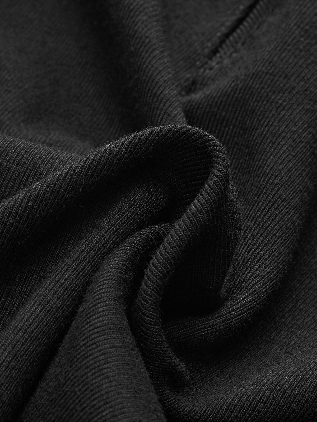 Body z siateczkowym detalem