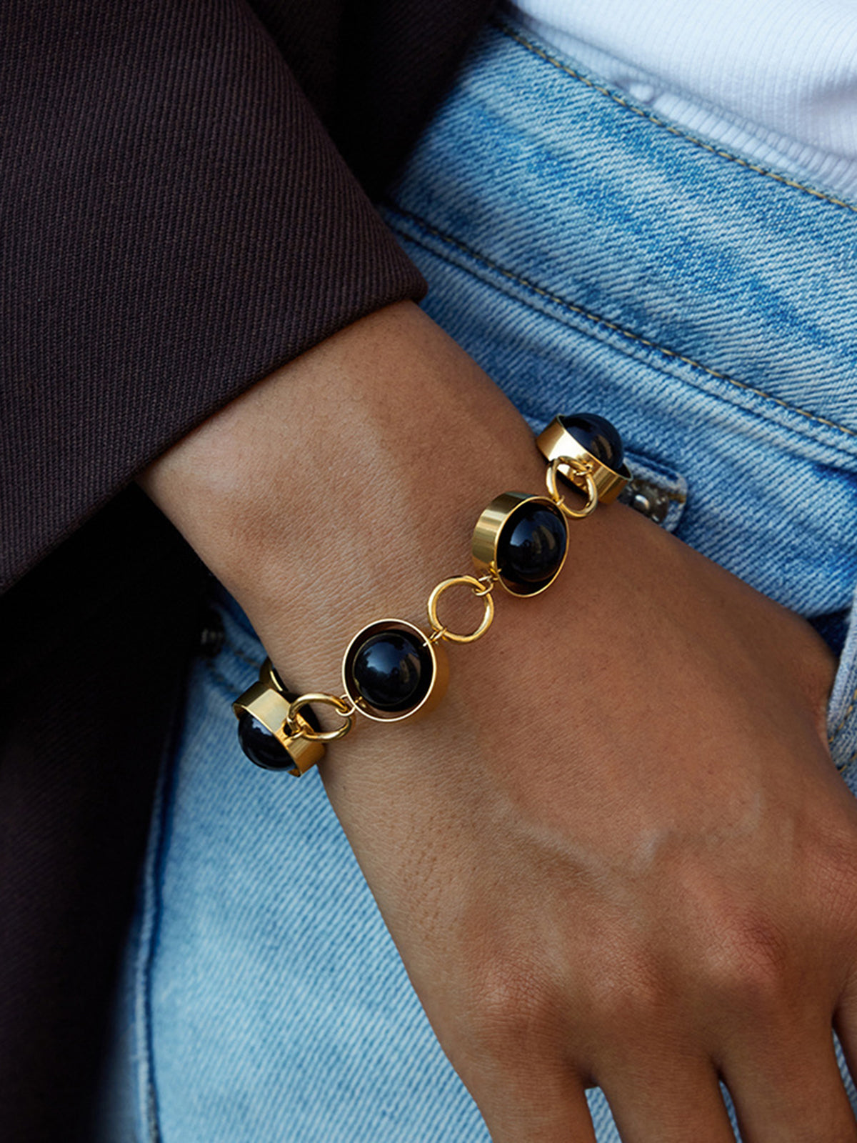 Bransoletka z dużymi okrągłymi elementami