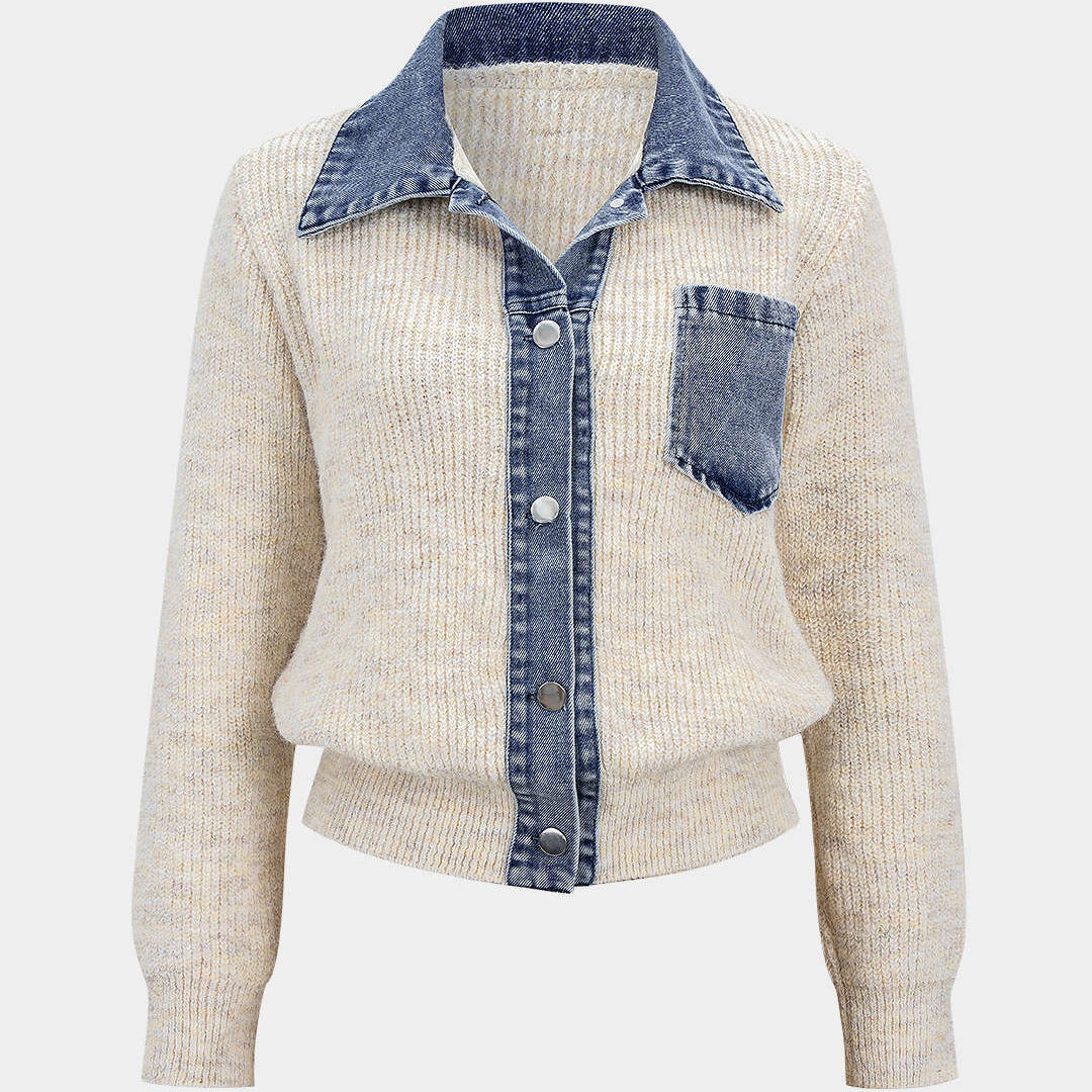 Sweter z denimowymi detalami