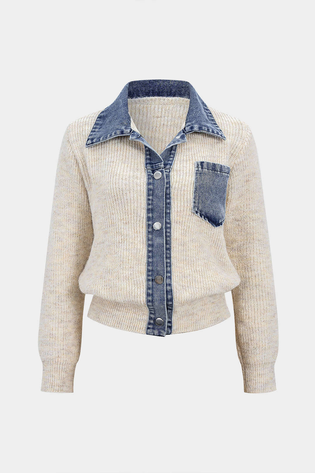 Sweter z denimowymi detalami