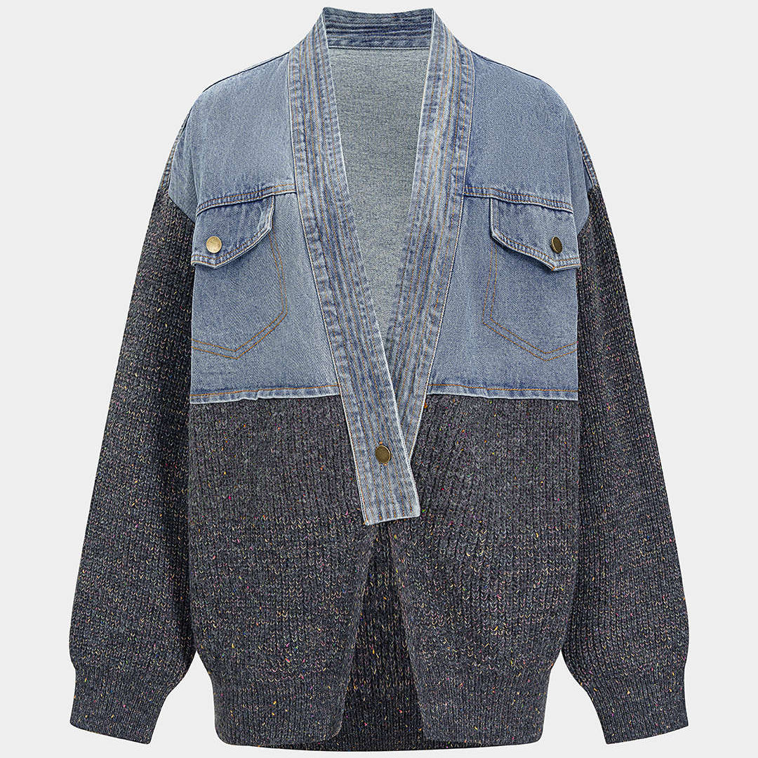 Sweter z dżinsowymi detalami