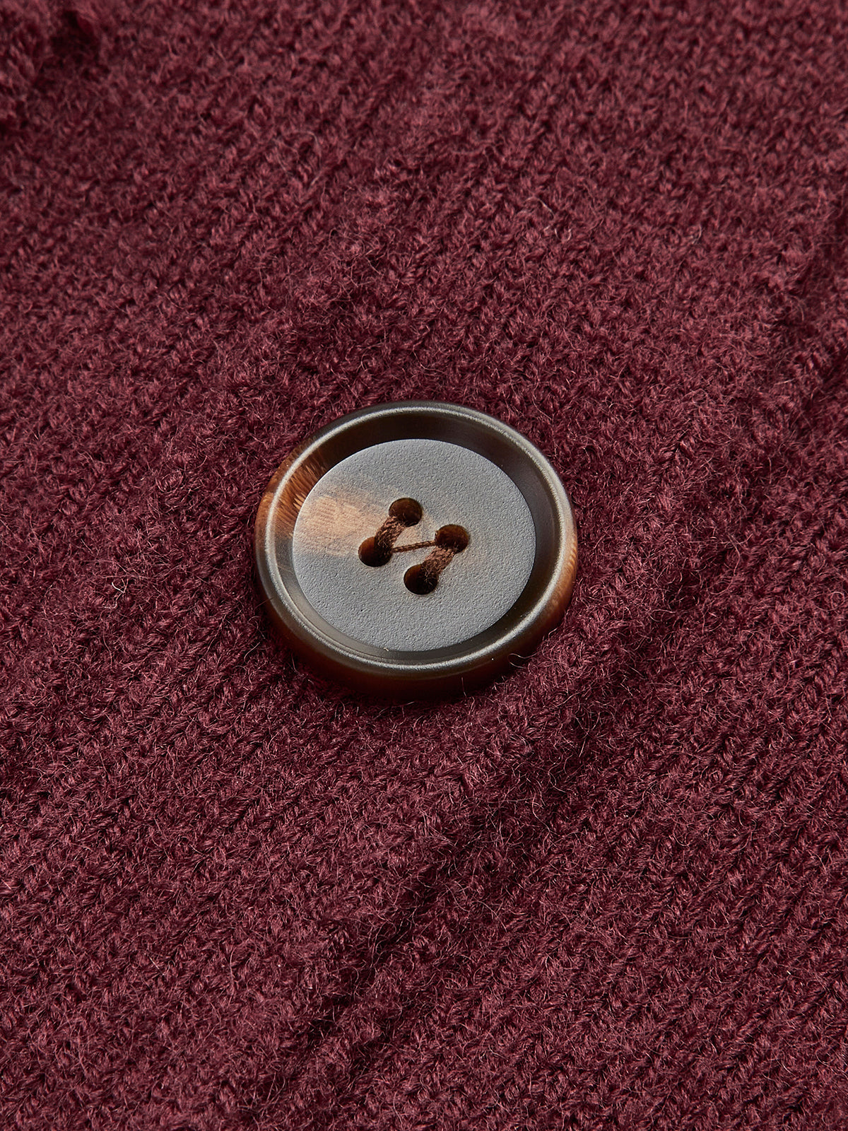 Sweter z luźnymi rękawami i kieszeniami