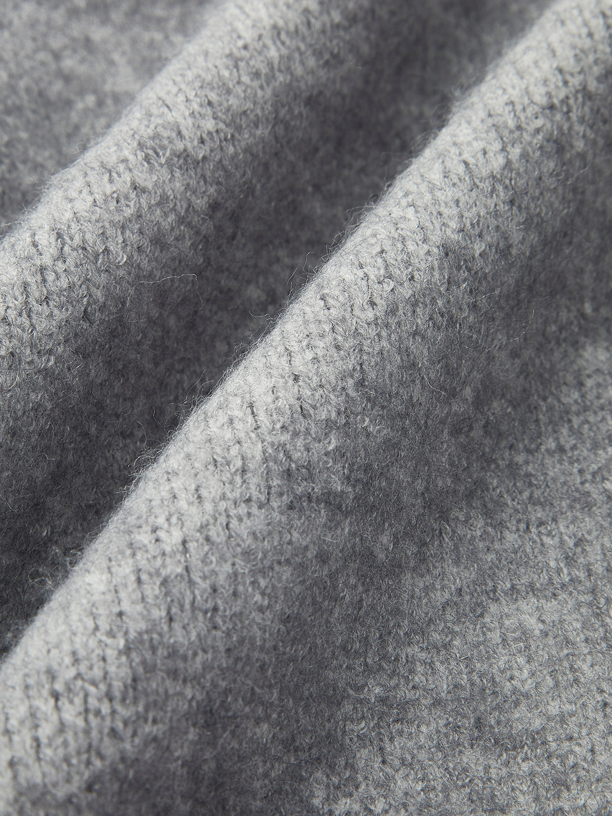 Sweter z wysokim kołnierzem i zamkiem błyskawicznym