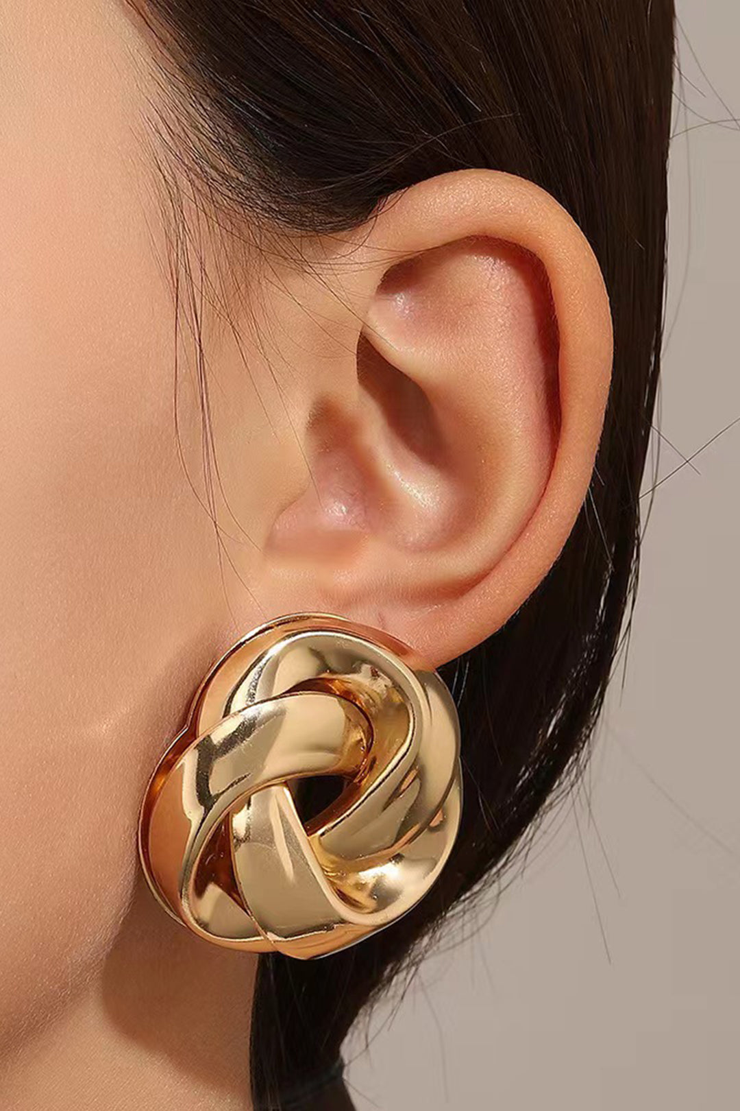 Eleganckie kolczyki z plecionym wzorem