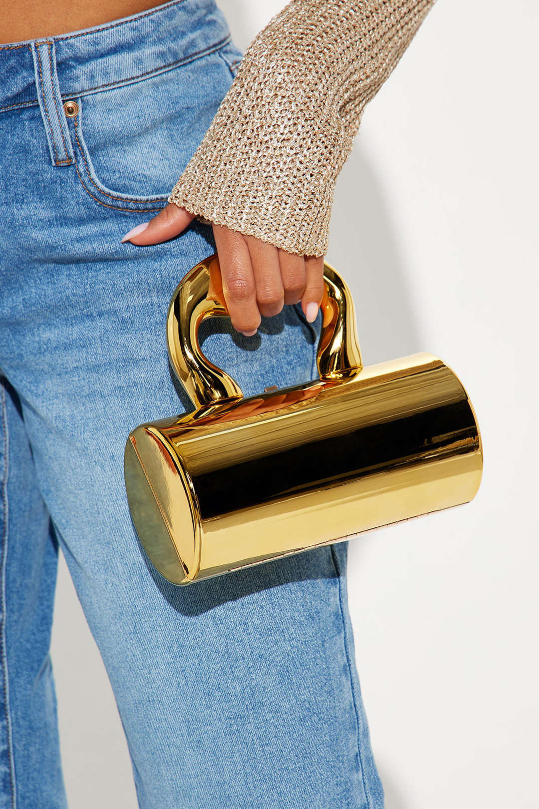 Kopertówka wieczorowa o cylindrycznym kształcie