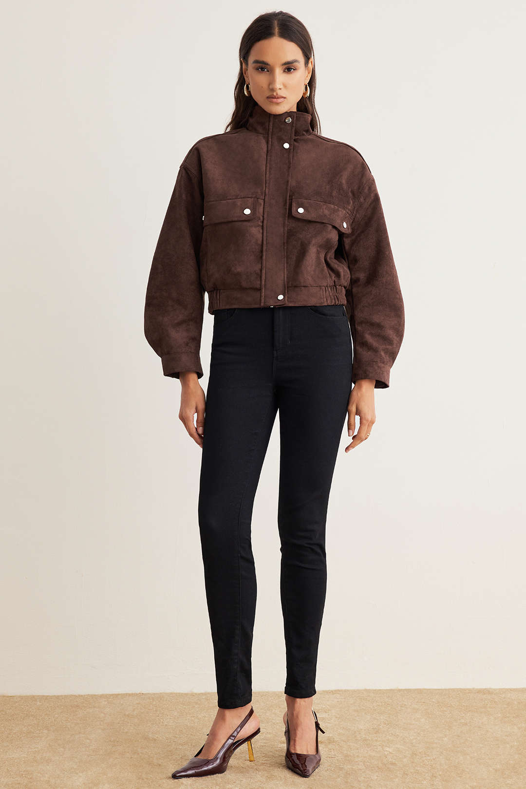 Kurtka damska oversize z wysokim kołnierzem i kieszeniami