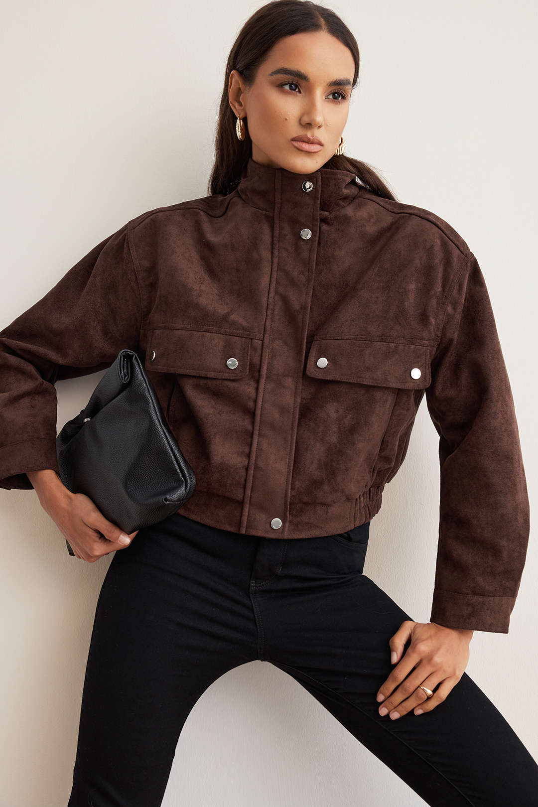 Kurtka damska oversize z wysokim kołnierzem i kieszeniami