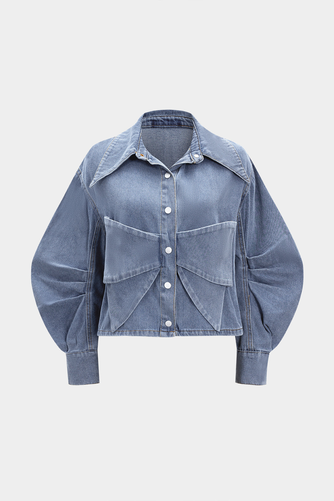 Kurtka jeansowa z szerokimi rękawami i dużymi kieszeniami
