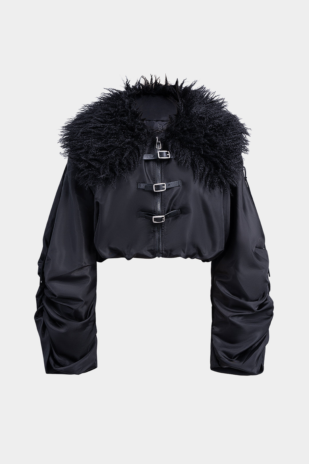 Krótka kurtka z puszystym kołnierzem i klamrami