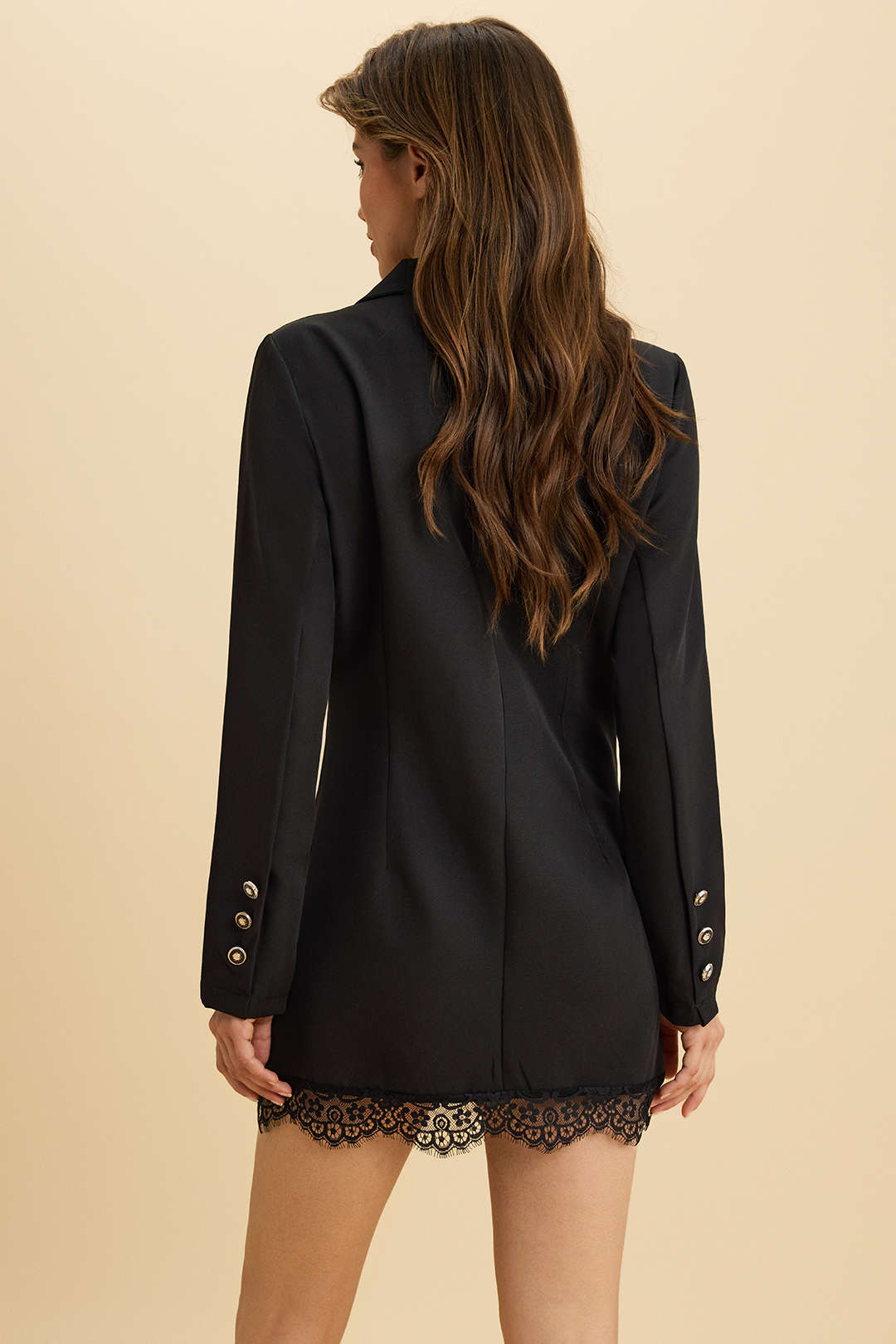 Marynarka dwurzędowa o dopasowanym kroju