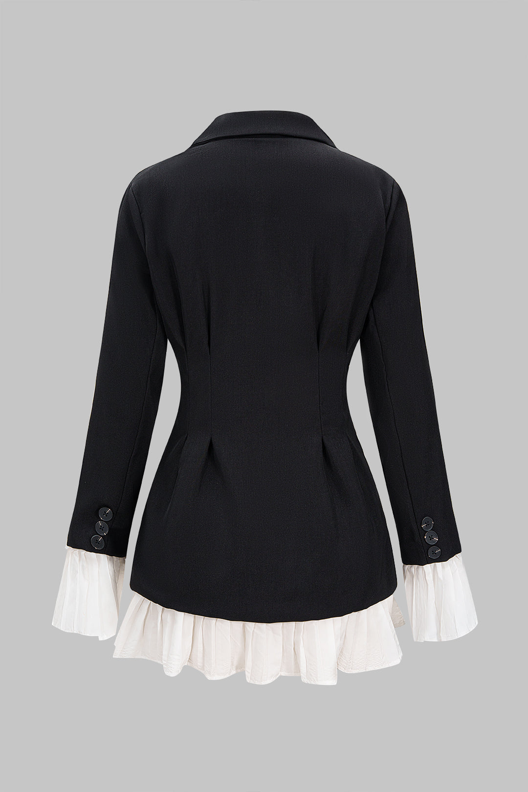 Marynarka taliowana z plisowanymi mankietami