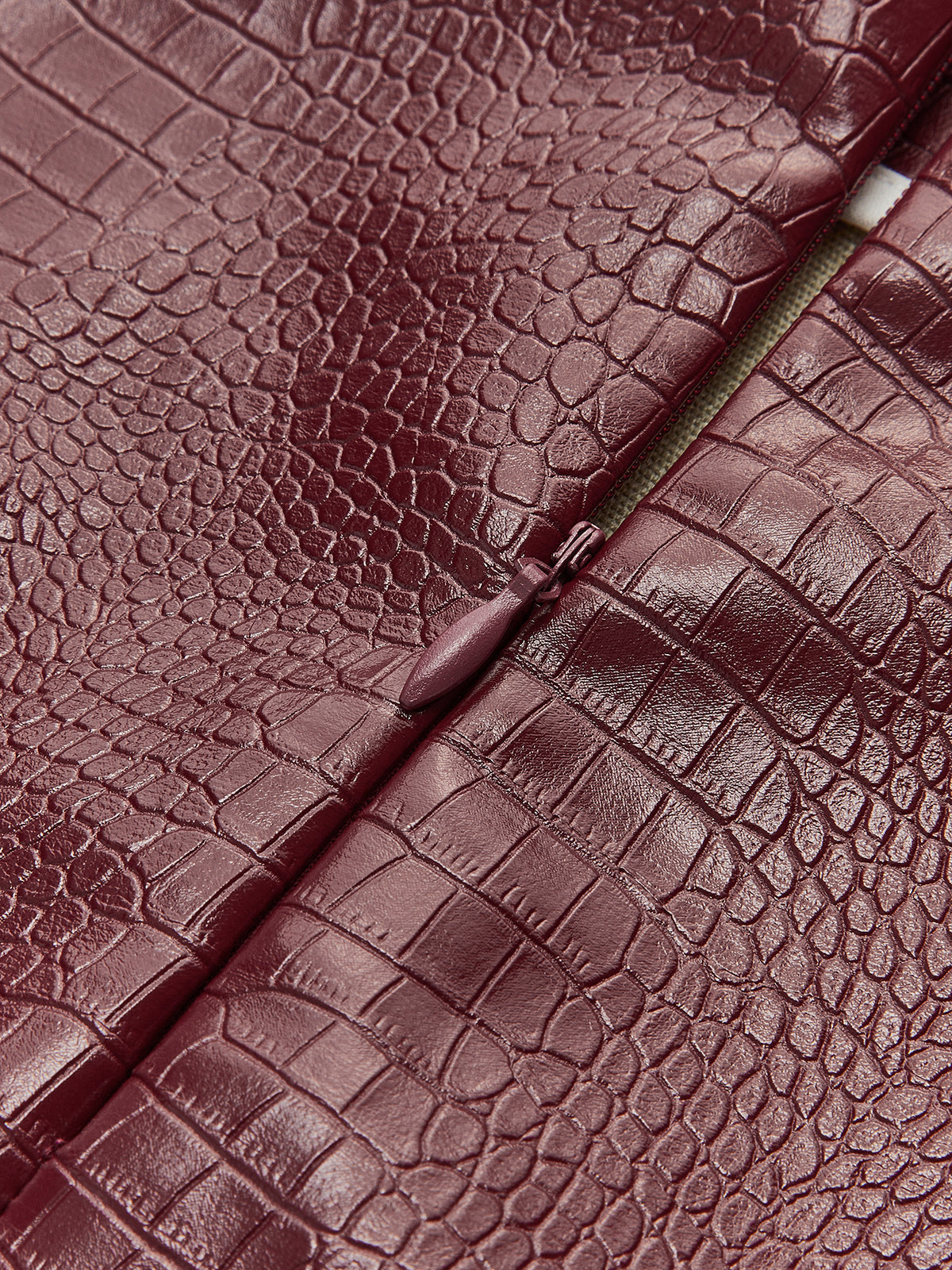 Spódnica mini o dopasowanym kroju z fakturą imitacji skóry