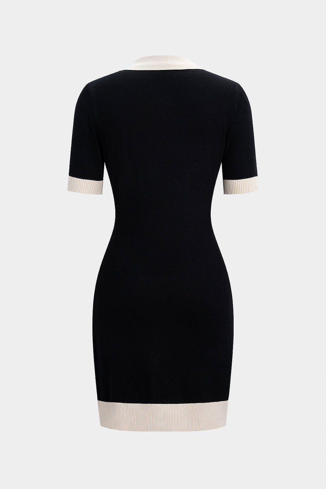 Sukienka dzianinowa dopasowana z kontrastowym kołnierzem