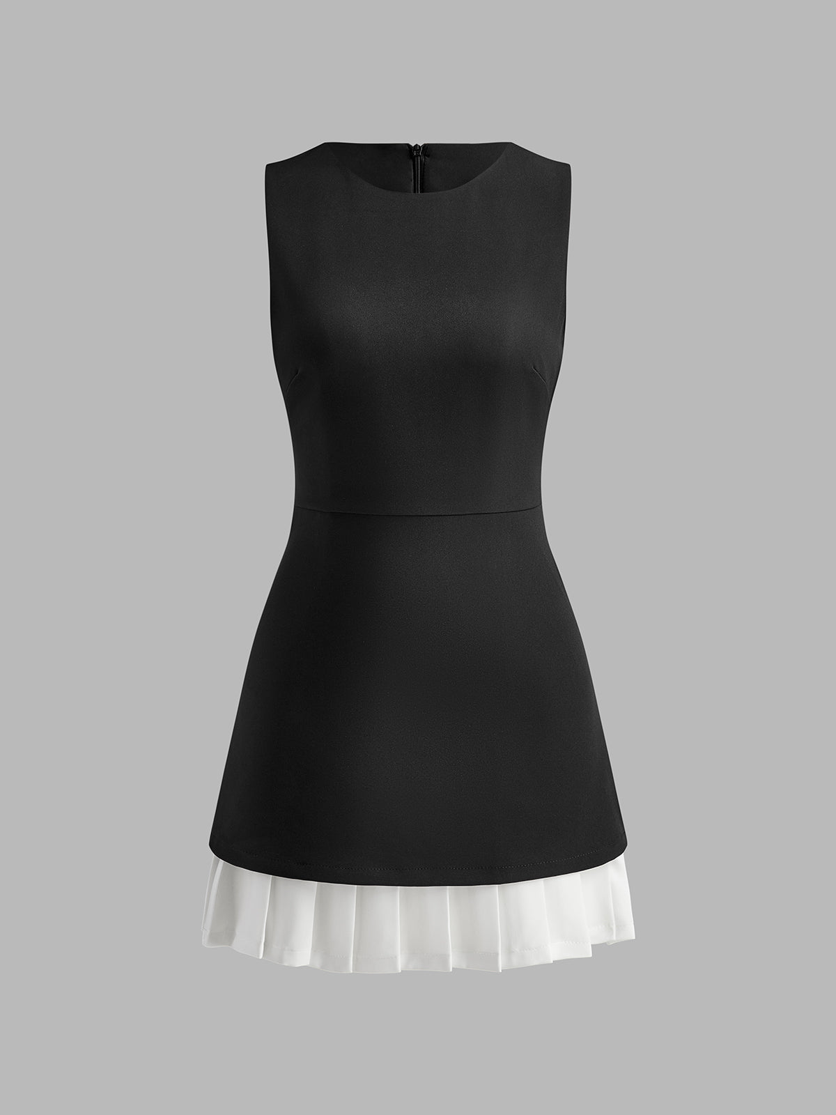 Mini sukienka z plisowanym dołem w eleganckim stylu