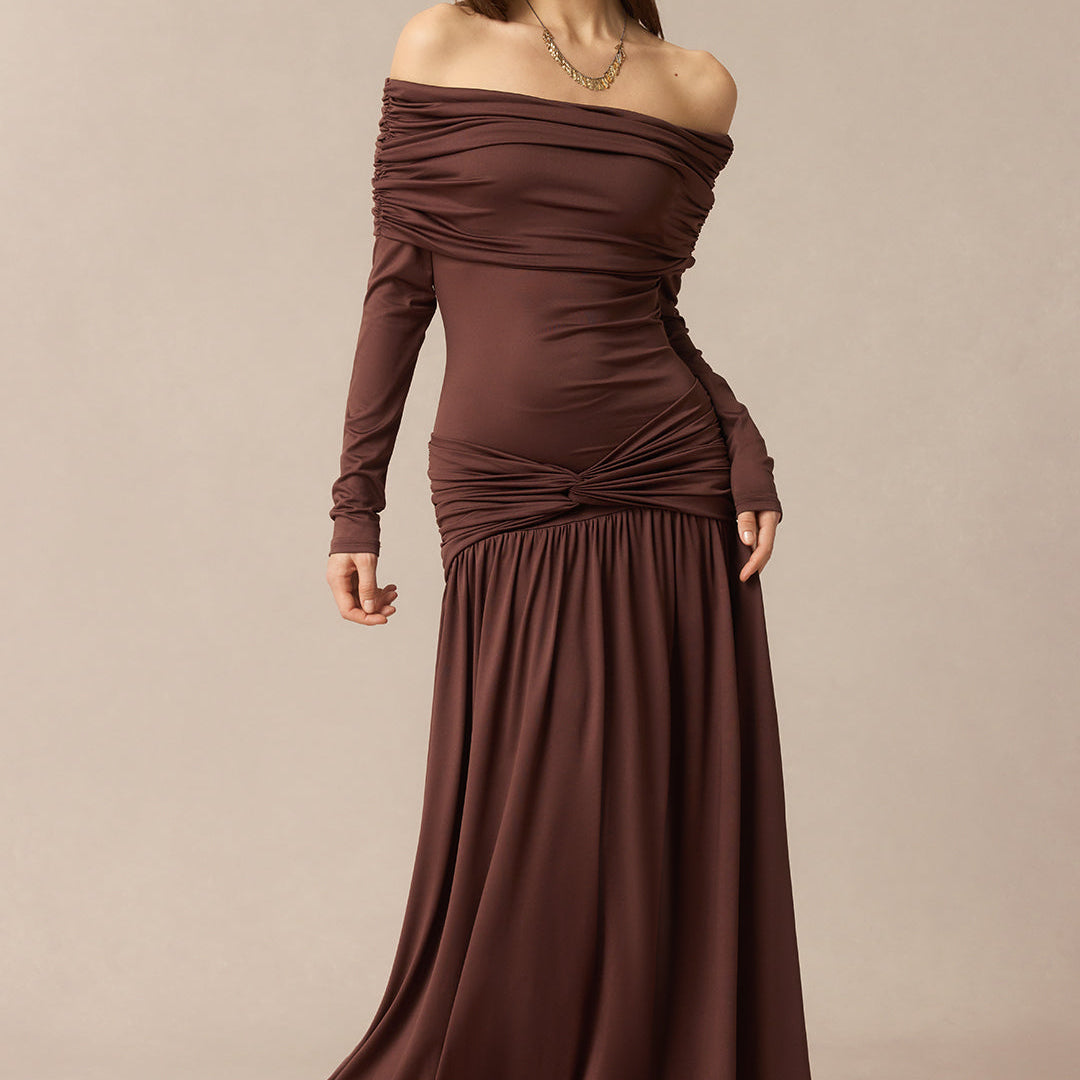 Wieczorowa suknia maxi z dekoltem off shoulder
