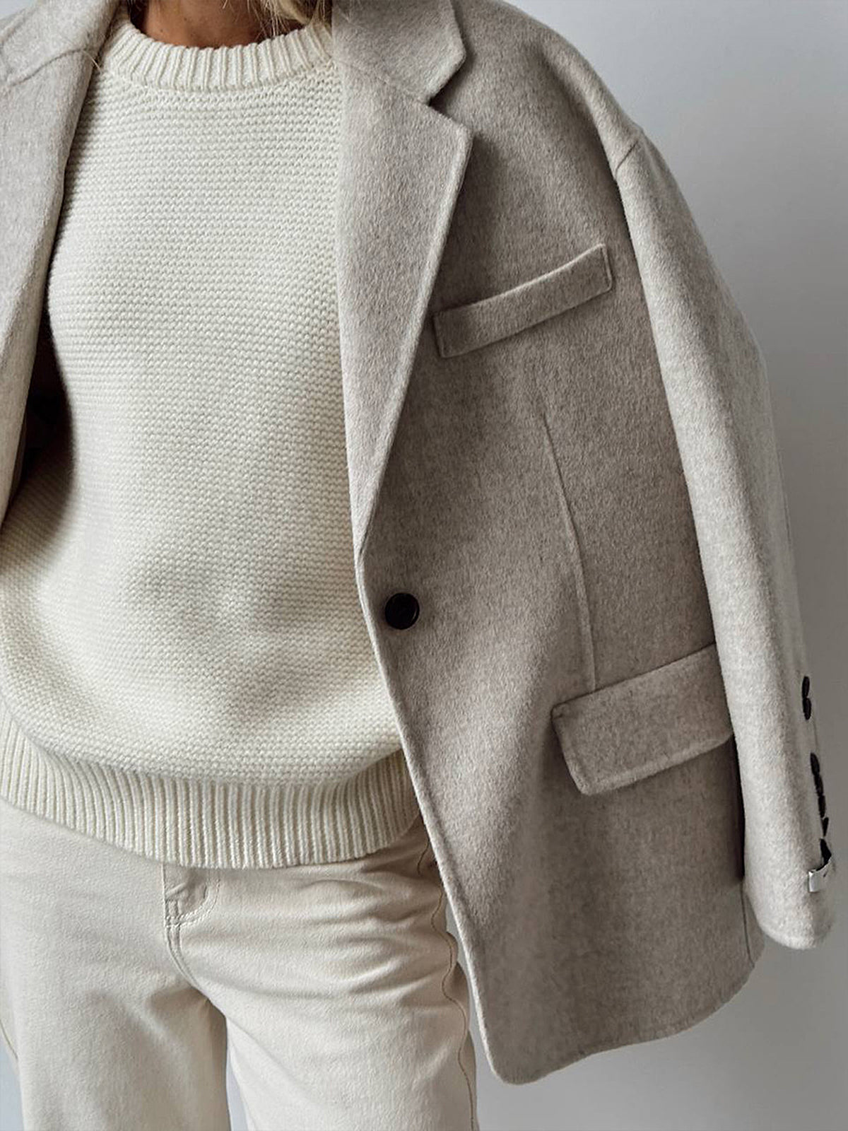 Sweter damski oversize z prążkowanymi detalami