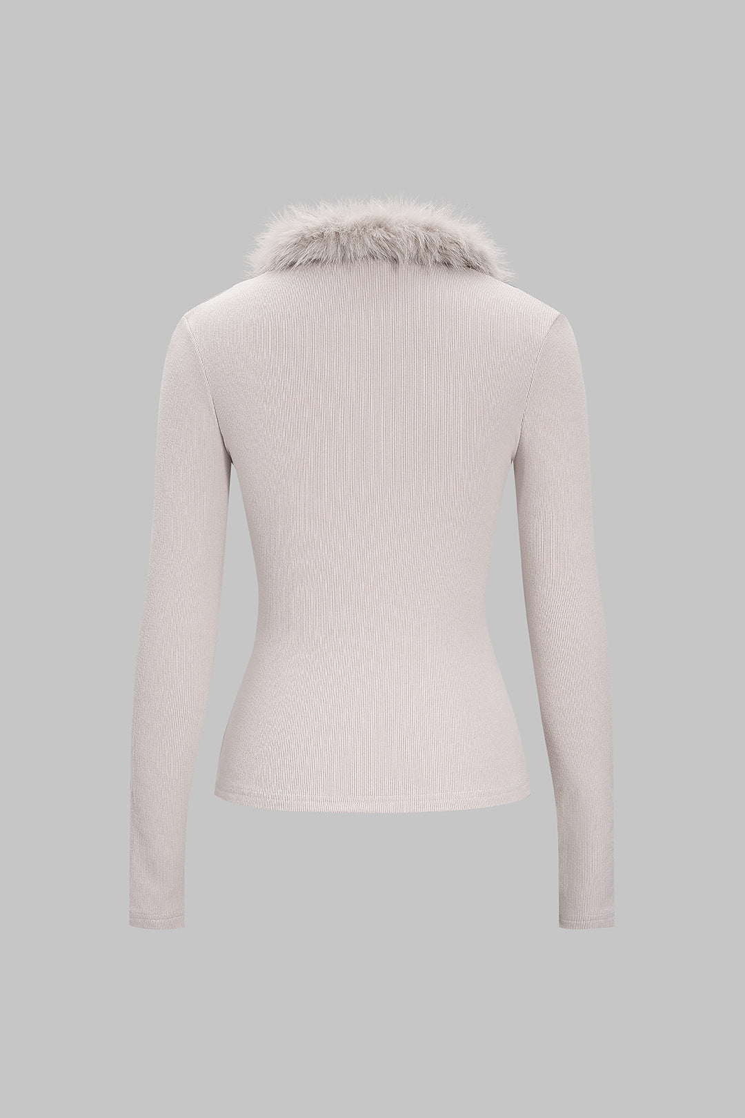Sweter z dekoltem w serek i futrzanym detalem