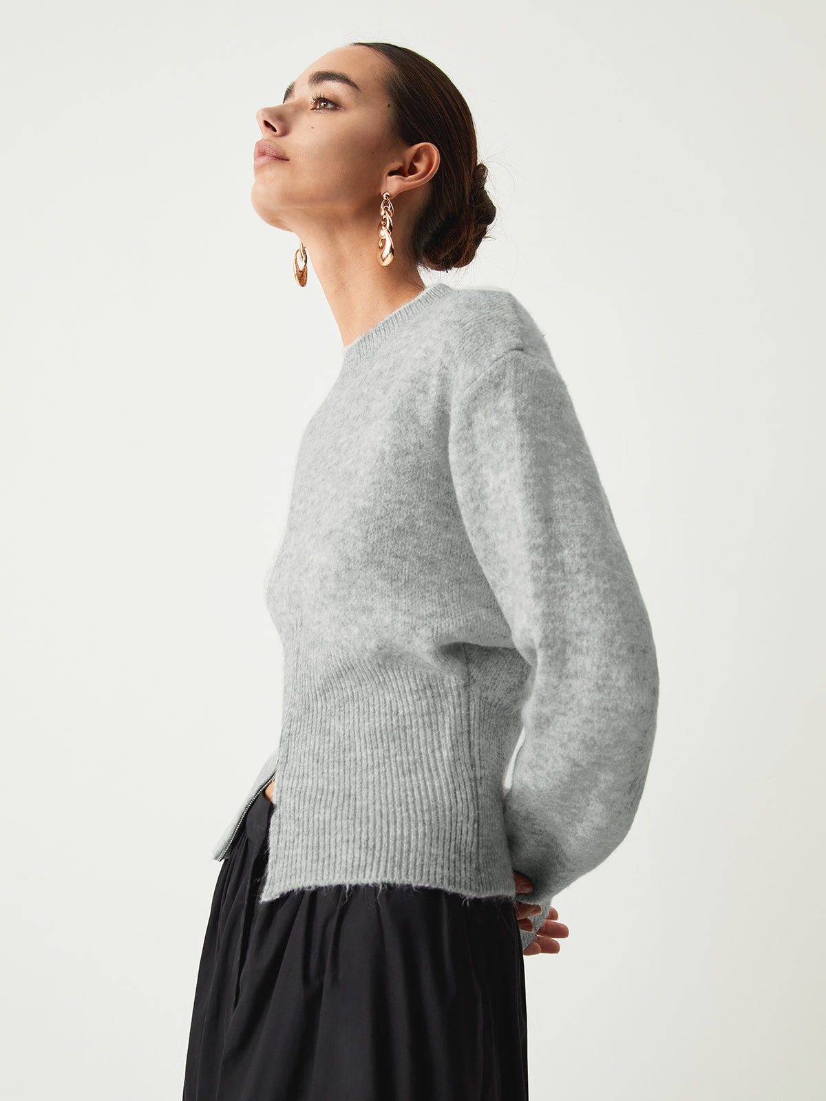 Długi sweter z suwakiem