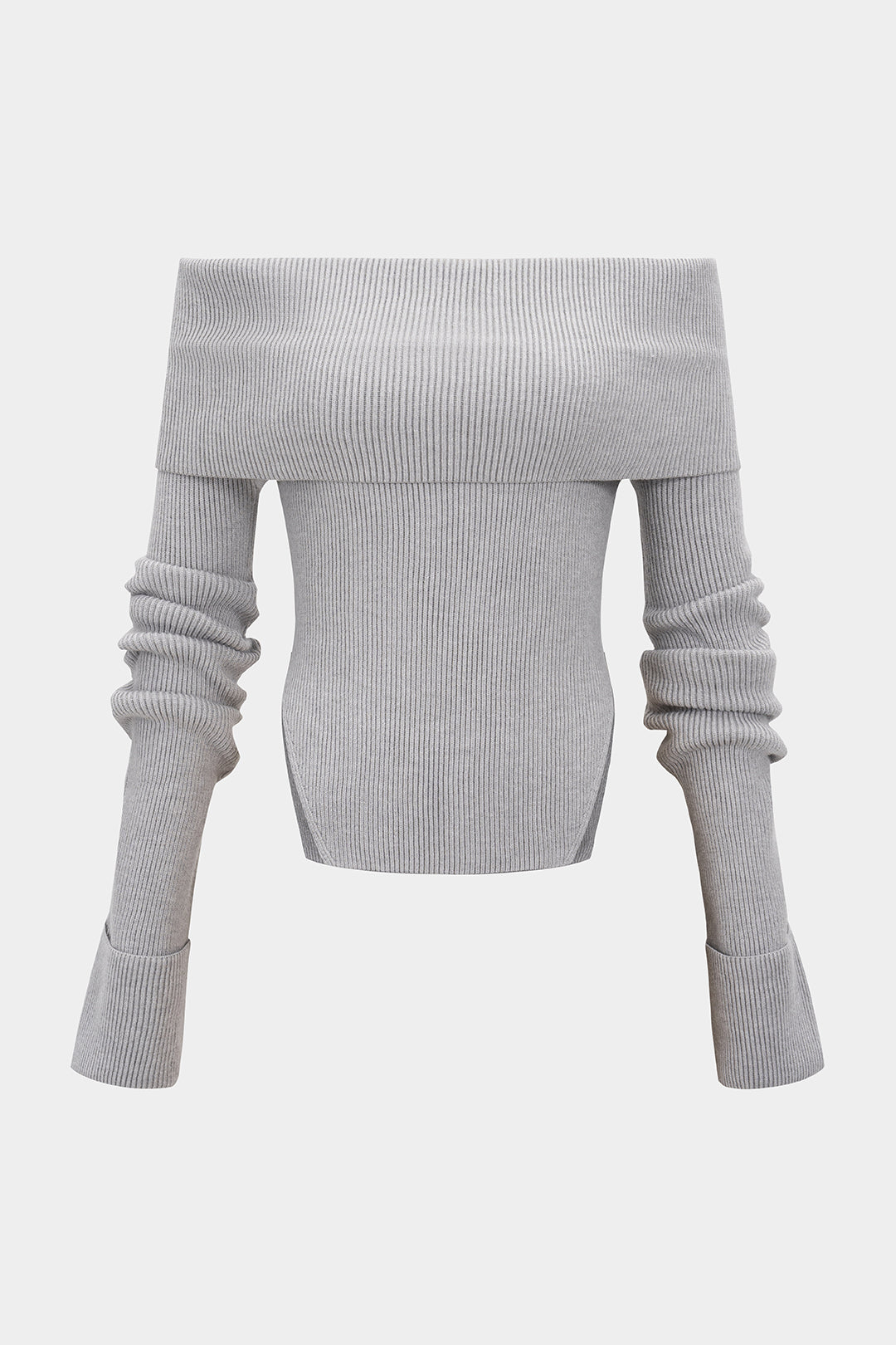 Sweter off-shoulder z dopasowanym fasonem