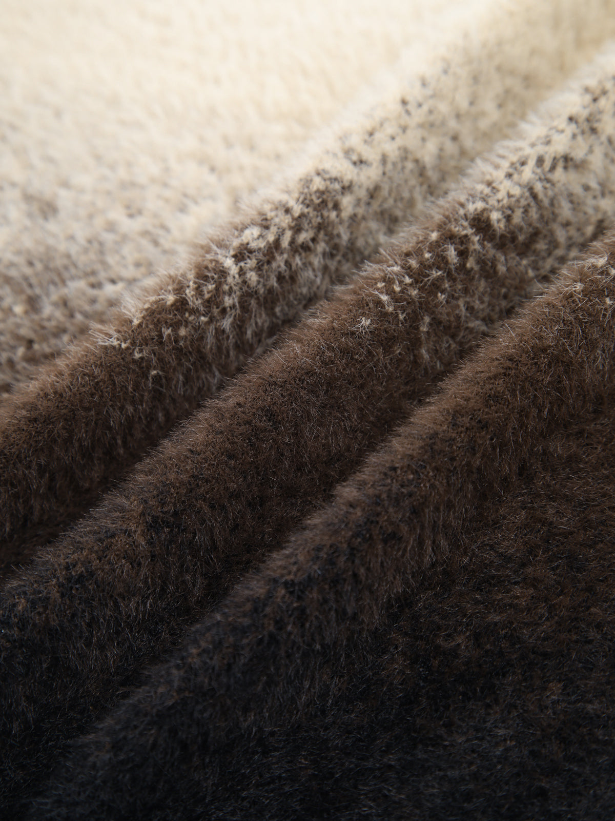 Sweter z efektem ombre i odkrytymi ramionami