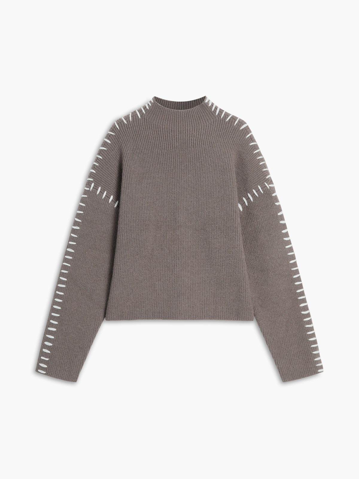 Sweter z ozdobnym wzorem na rękawach