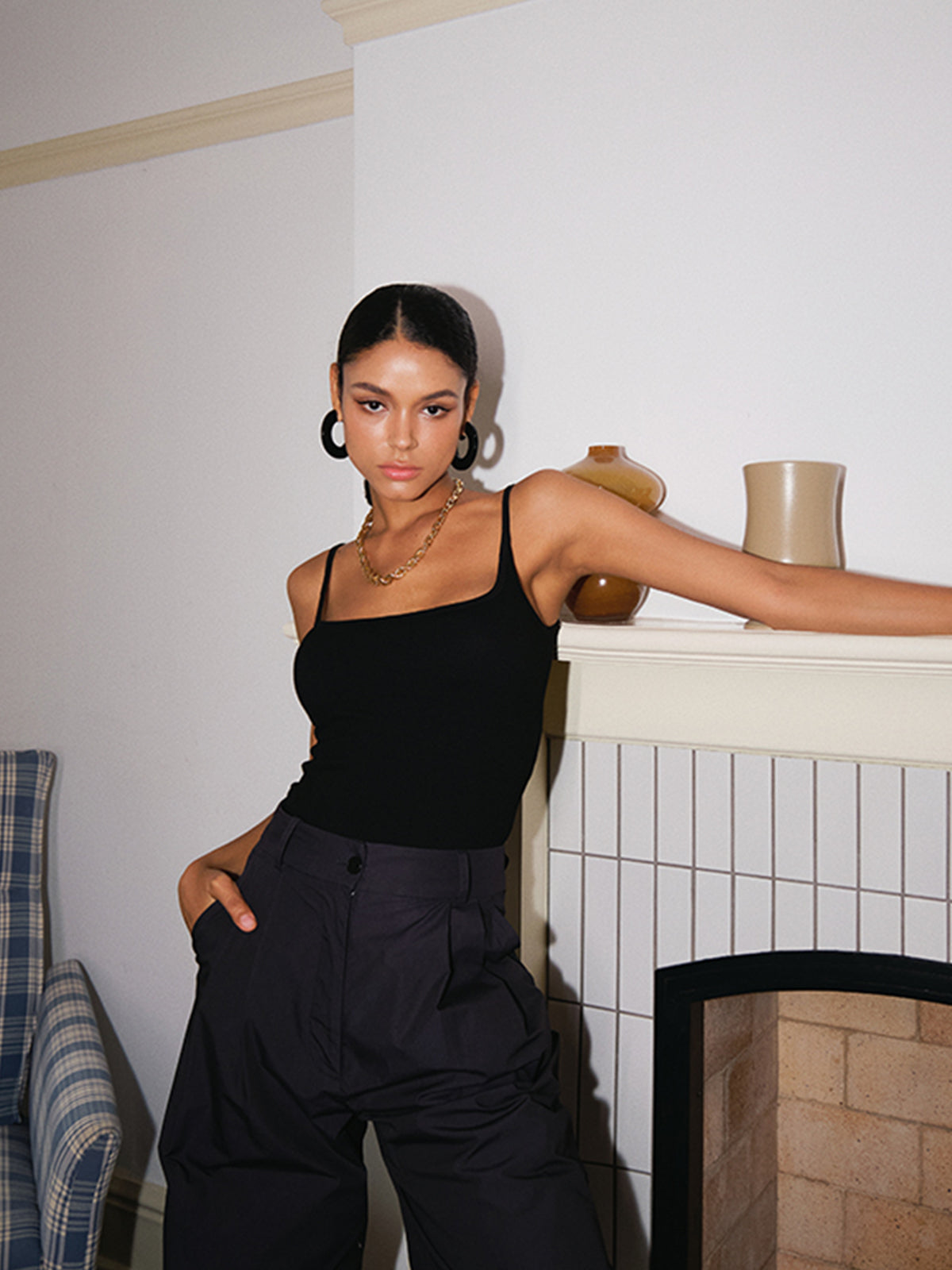 Dopasowany top na cienkich ramiączkach z kwadratowym dekoltem