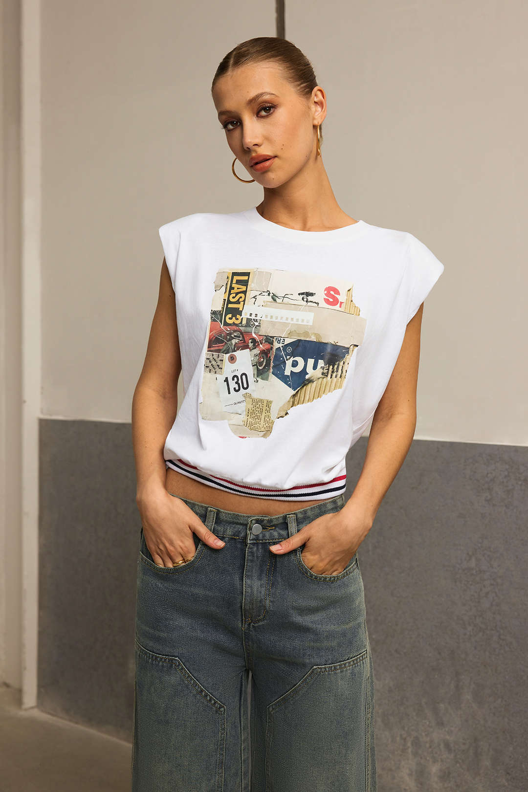 Casualowy top z nadrukiem i szerokimi ramionami